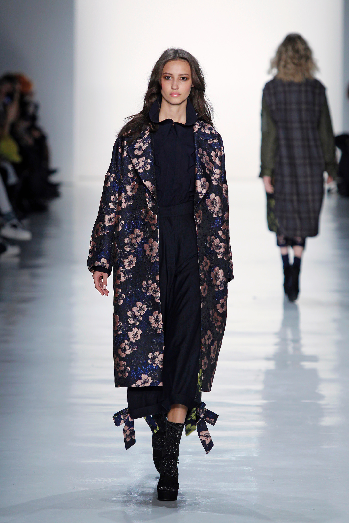 Look_19-1
